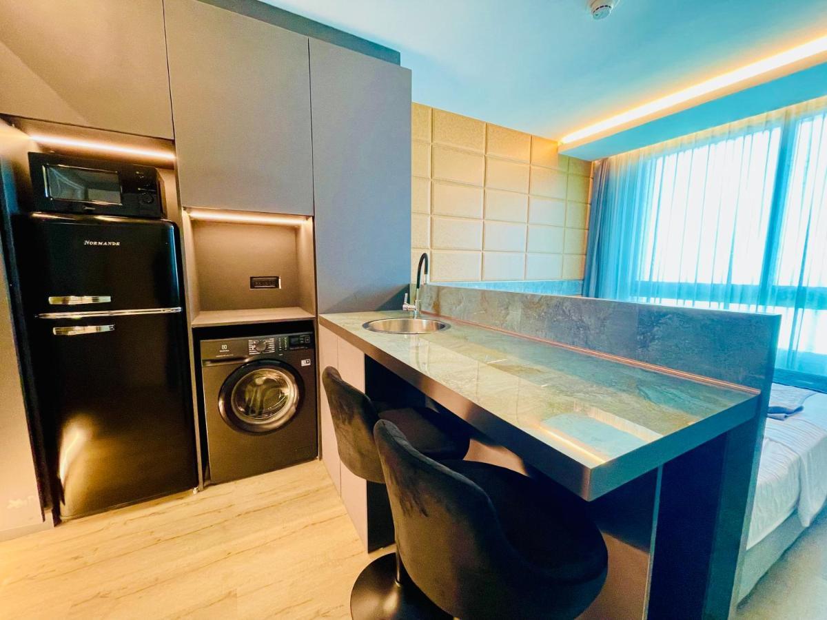 C Tower Apartments Нетания Екстериор снимка