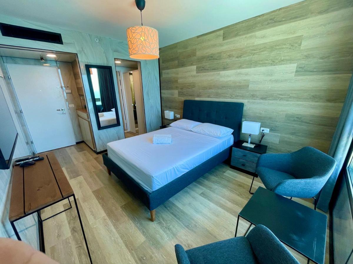 C Tower Apartments Нетания Екстериор снимка
