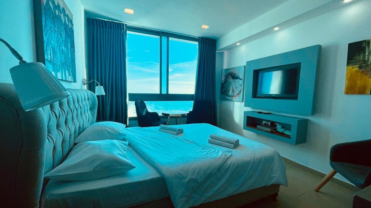 C Tower Apartments Нетания Екстериор снимка