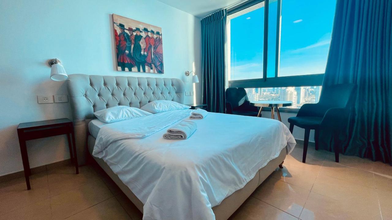 C Tower Apartments Нетания Екстериор снимка
