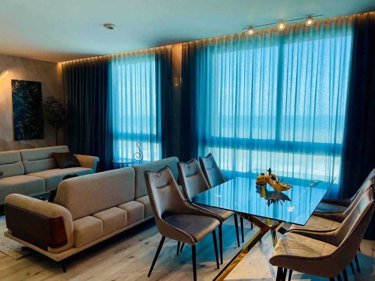 C Tower Apartments Нетания Екстериор снимка
