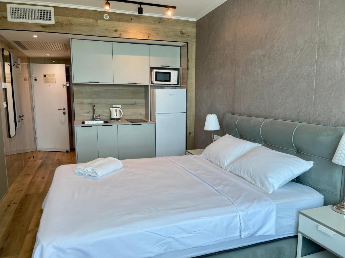 C Tower Apartments Нетания Екстериор снимка