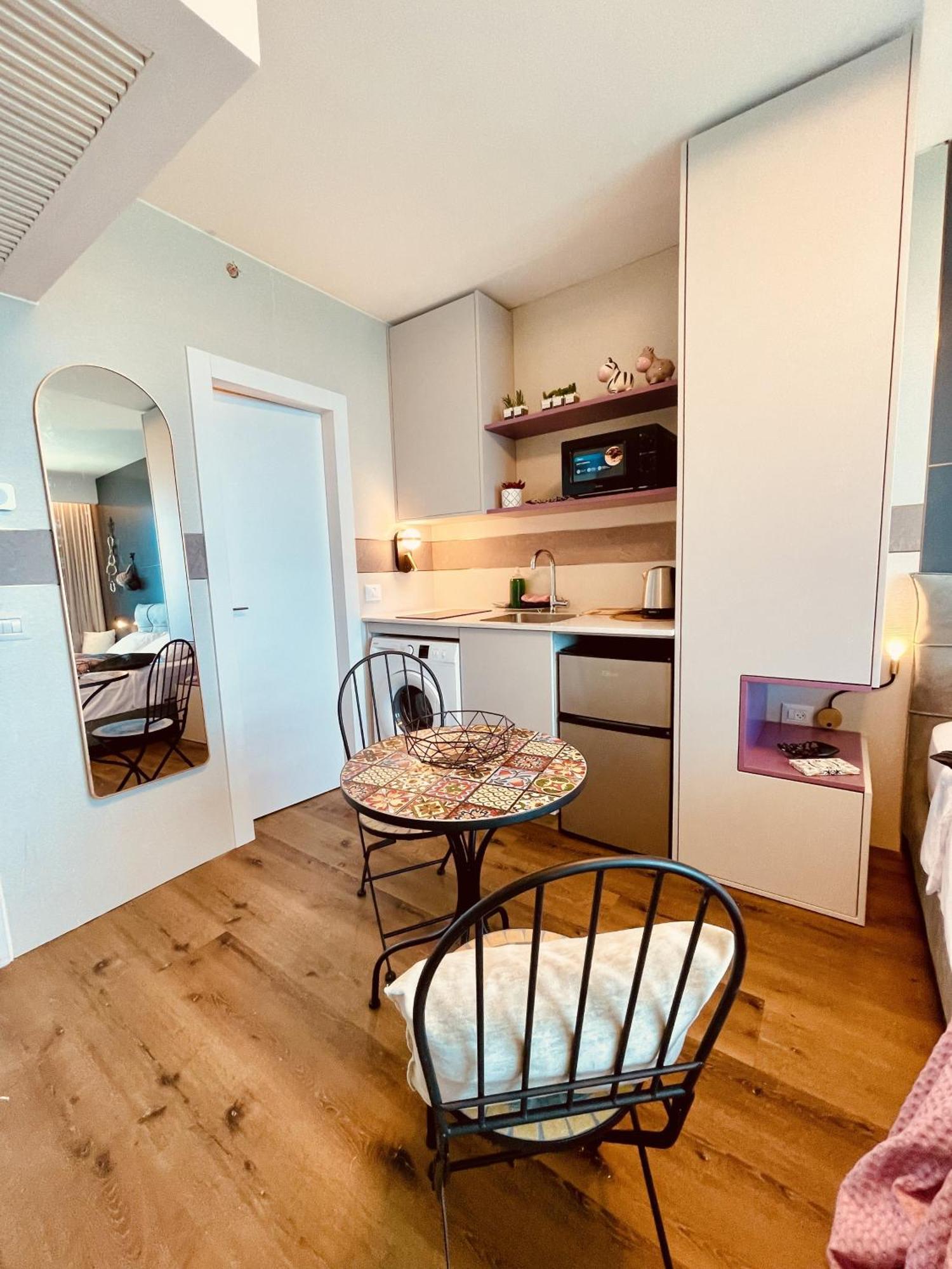C Tower Apartments Нетания Екстериор снимка