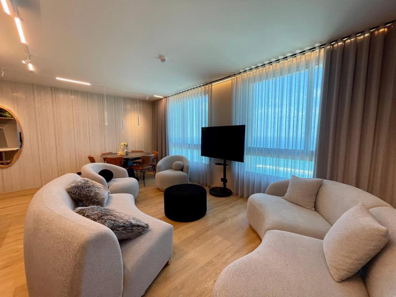 C Tower Apartments Нетания Екстериор снимка