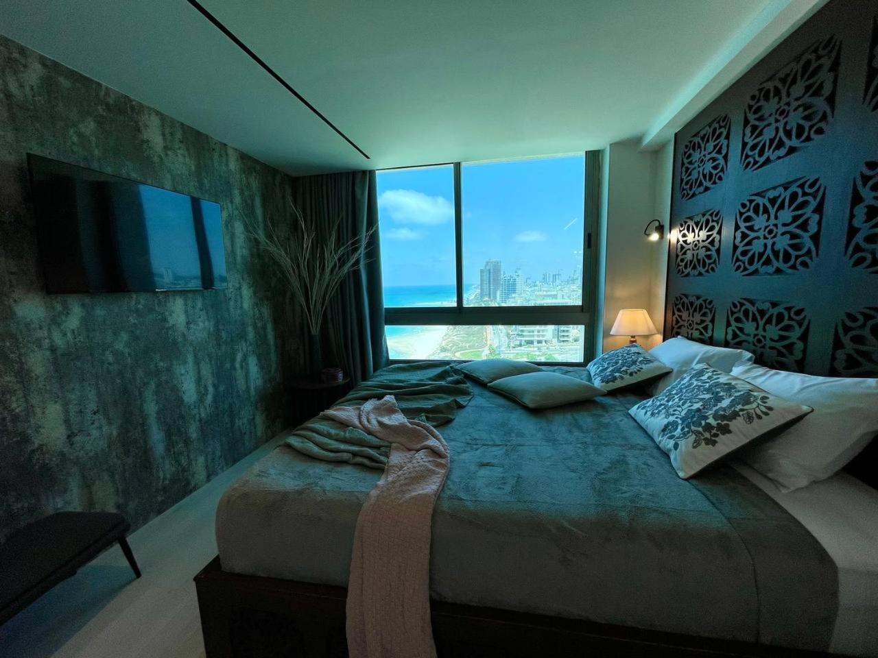 C Tower Apartments Нетания Екстериор снимка